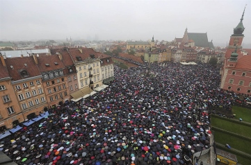 File:Women's Abortion Rights Protest Warsaw, Poland DPI 557.jpg