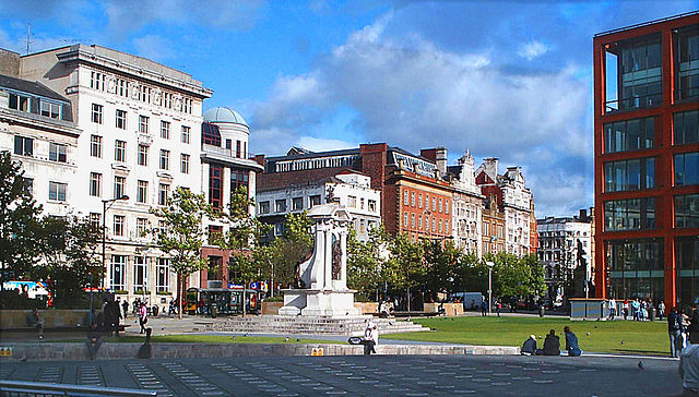 File:Piccadilly Gardens, Manchester.jpg