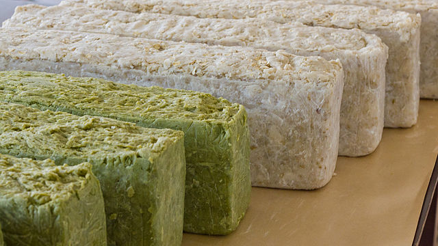 File:640px-Soap logs all natural.jpg