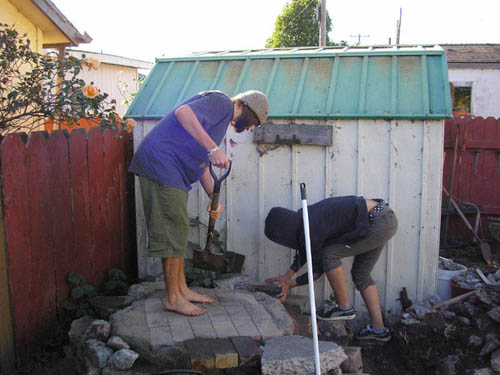 File:Cob Oven Cleaning Base.jpg