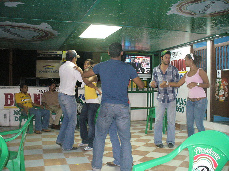 File:Dance - One of the main activities in leisure time in DR.JPG