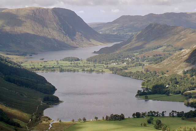 File:Buttermere and Crummock Water.jpg