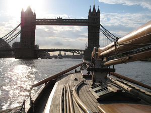 File:Tower Bridge.jpg