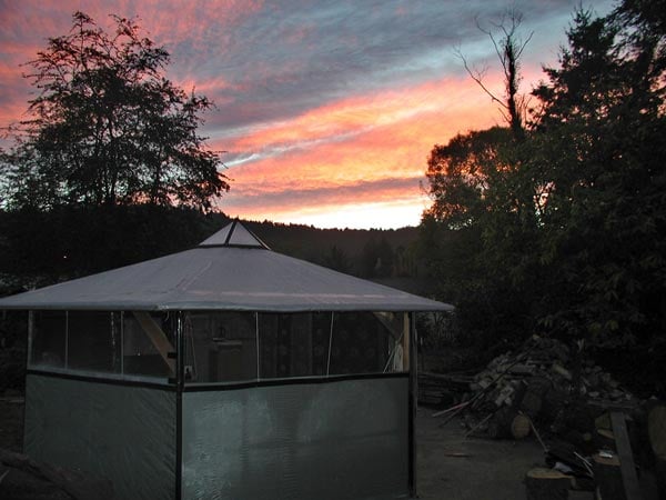 File:Sunny-brae-yurt-covering4.jpg