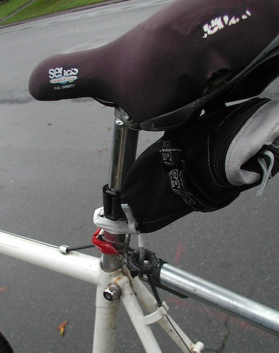 File:Bpack bike trailer - hitch 3.jpg