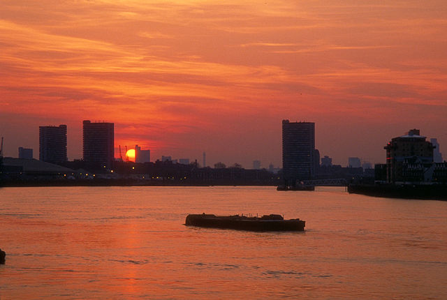 File:Thames sunset.jpg
