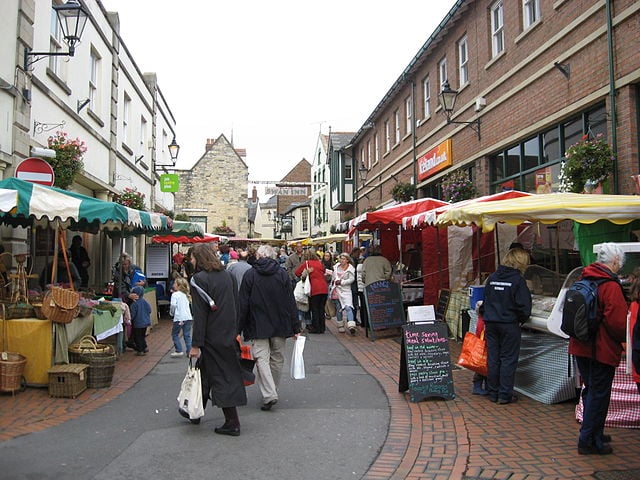 File:Farmers' market, Stroud.jpg