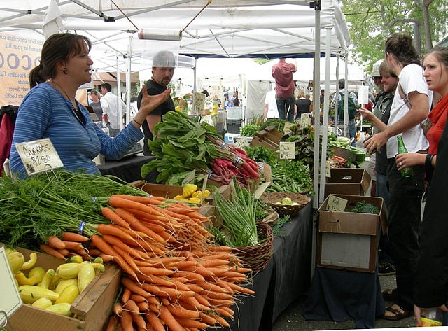 File:Ballard Farmers' Market - vegetables.jpg