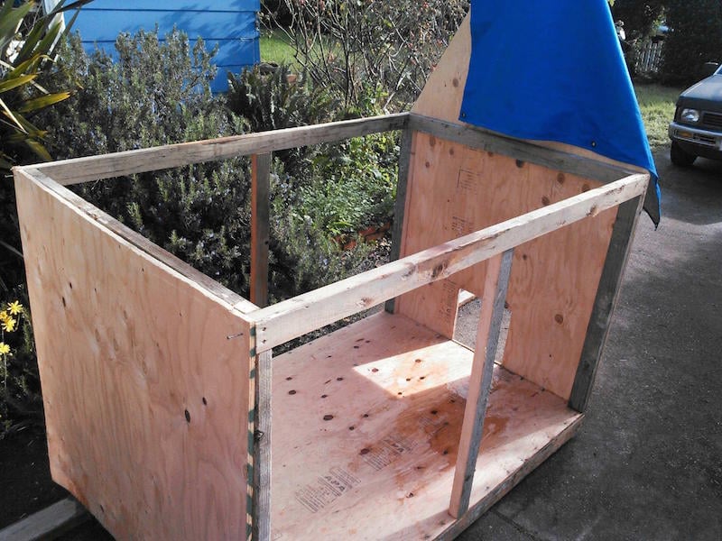 File:Montessori Chickencoop FloorFramework4.jpg