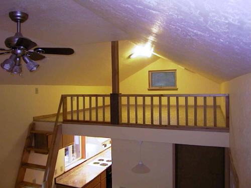File:Cottage-loft.jpg