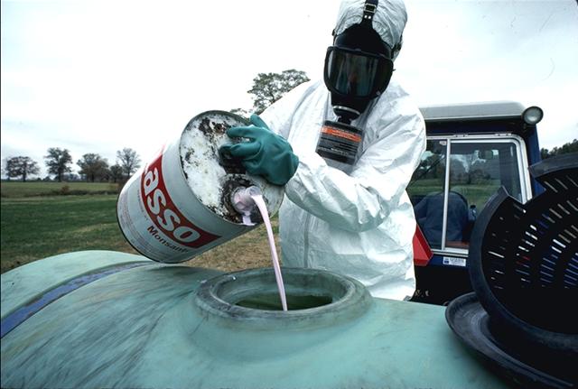 File:Potawot pesticides.jpg