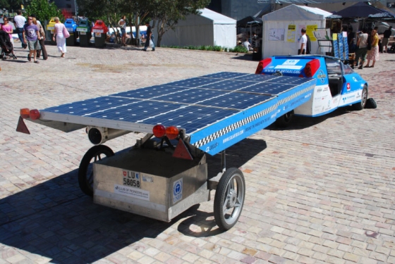 File:Electric car with solar trailer rear.jpg
