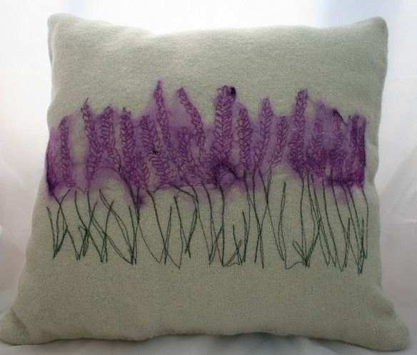 File:Lavendersewcushion.png
