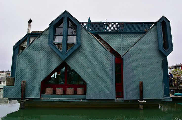 File:Floatinghousesausalito.png