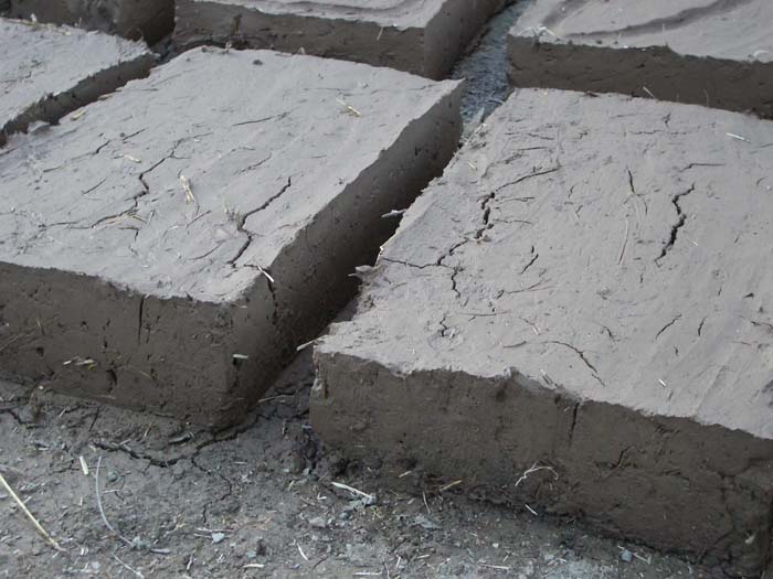 File:Cracked adobes.jpg