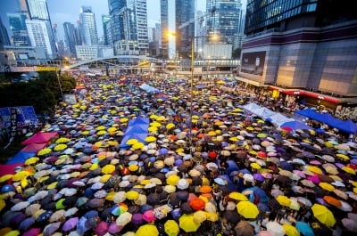 The Umbrella Rebellion Hong Kong - China DPI 422 400x265px.jpg