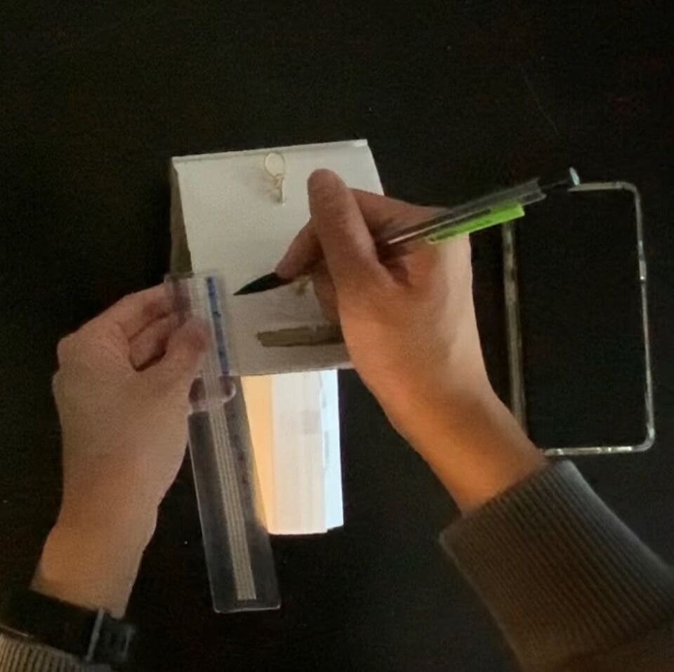 File:5 Phone 1.jpg