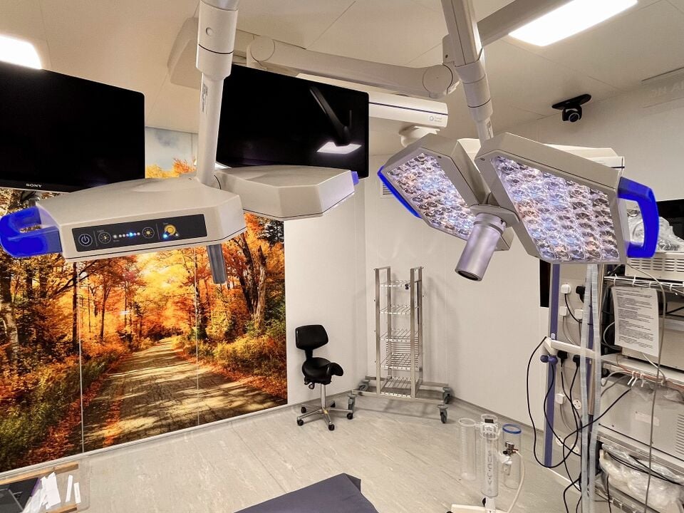 Surgical lights, view 2