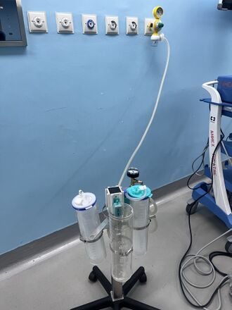 Wall suction, view 2