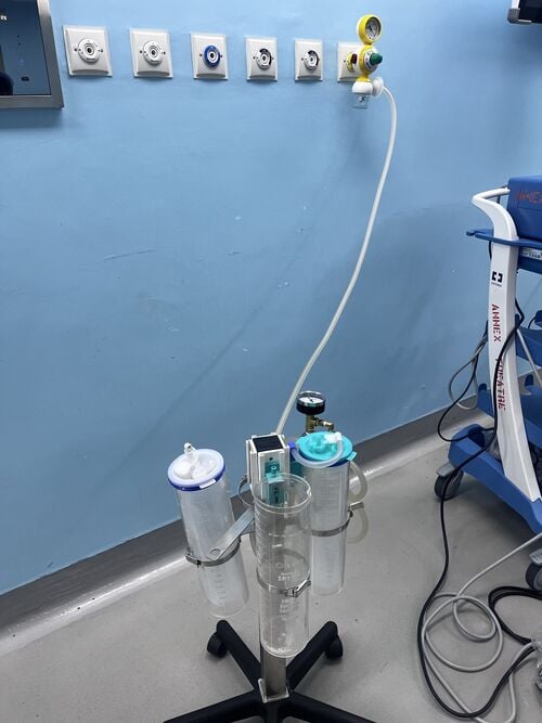 File:Wall suction 2.jpg