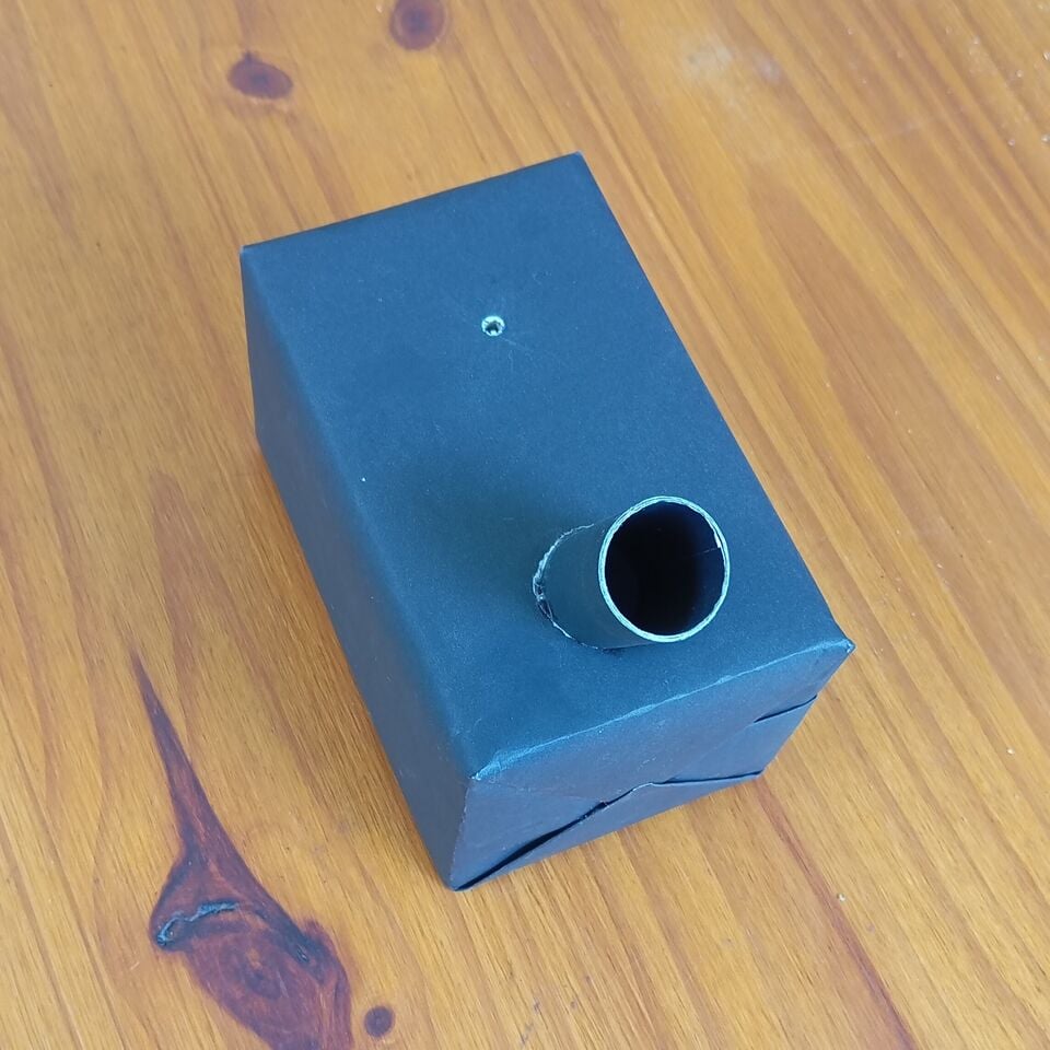 File:Caja oscura.jpg