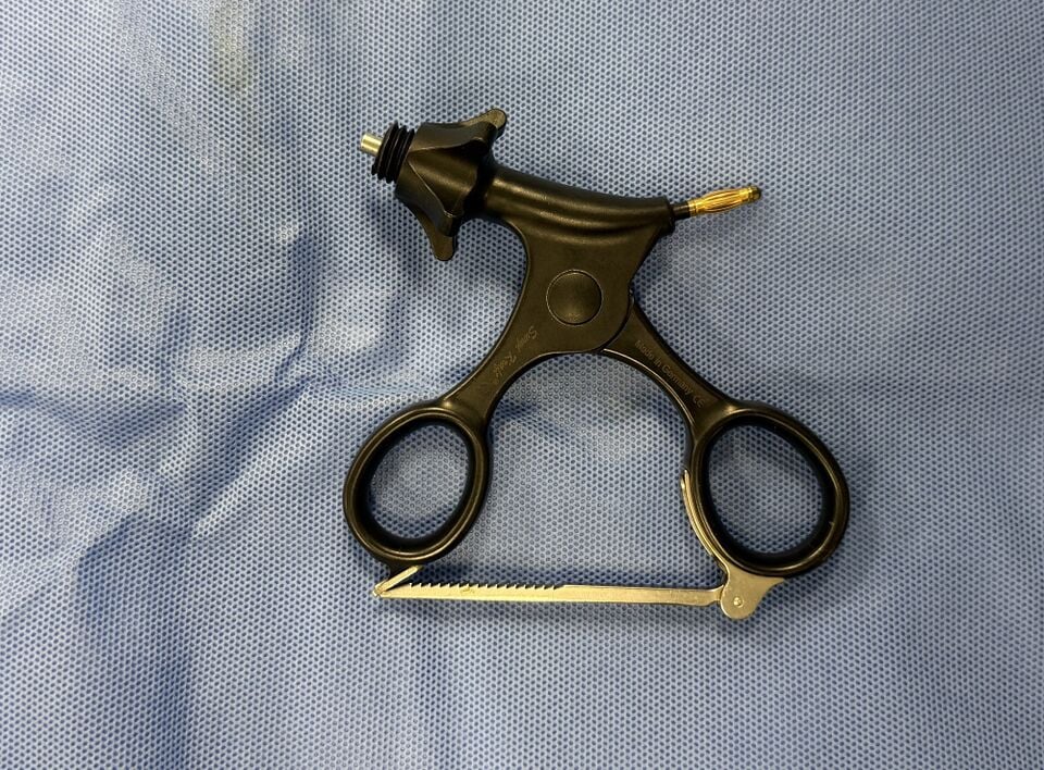 File:Laparoscopic handle locking 1.jpg