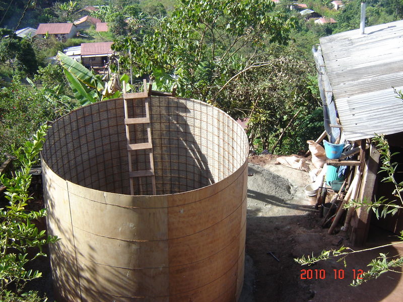 File:Chiapas ferrocement tank being built and gutter.JPG