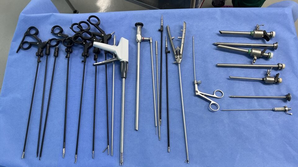 File:Laparoscopy set 1.jpg