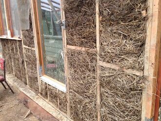 330px-Filled_beachgrass_wall.JPG
