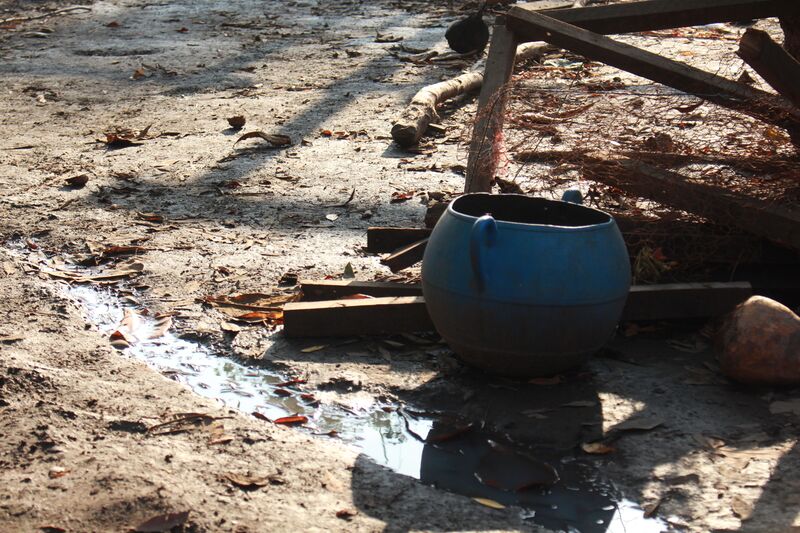 File:Almacenaje de agua comunidad El Majahual.jpg