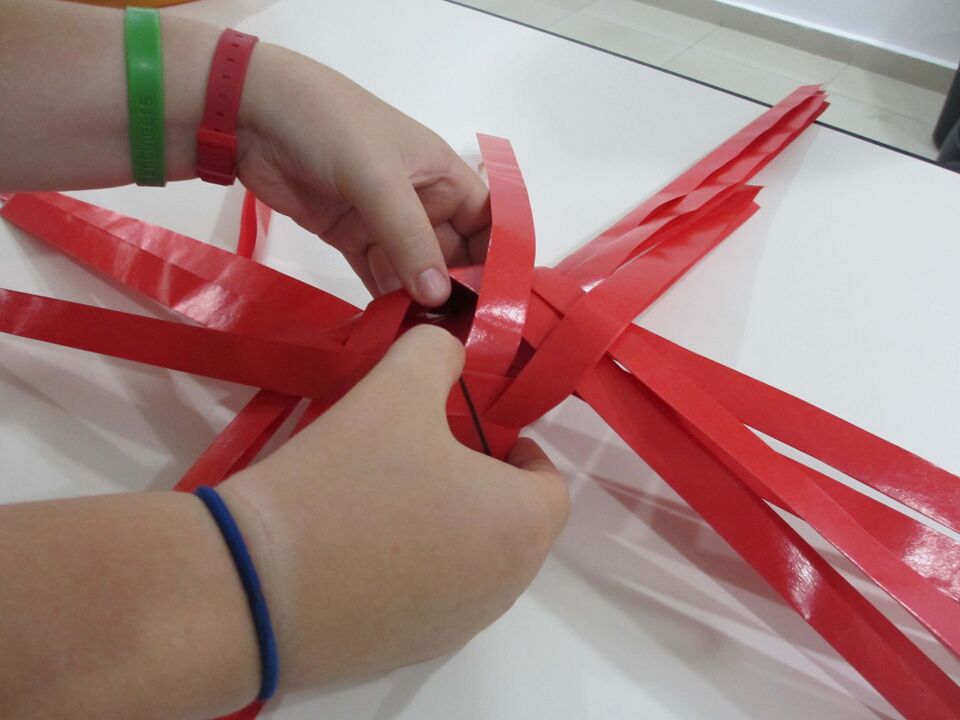 File:Weaving18.jpg