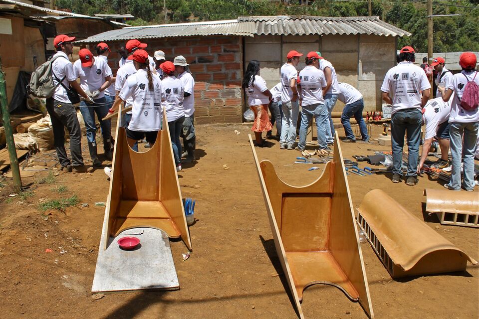 File:Insitu-manantiales-01.jpg
