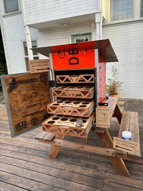 File:LARK OPEN BOX.jpg