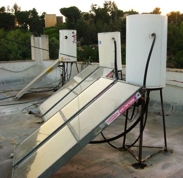 File:Solarboiler.jpg