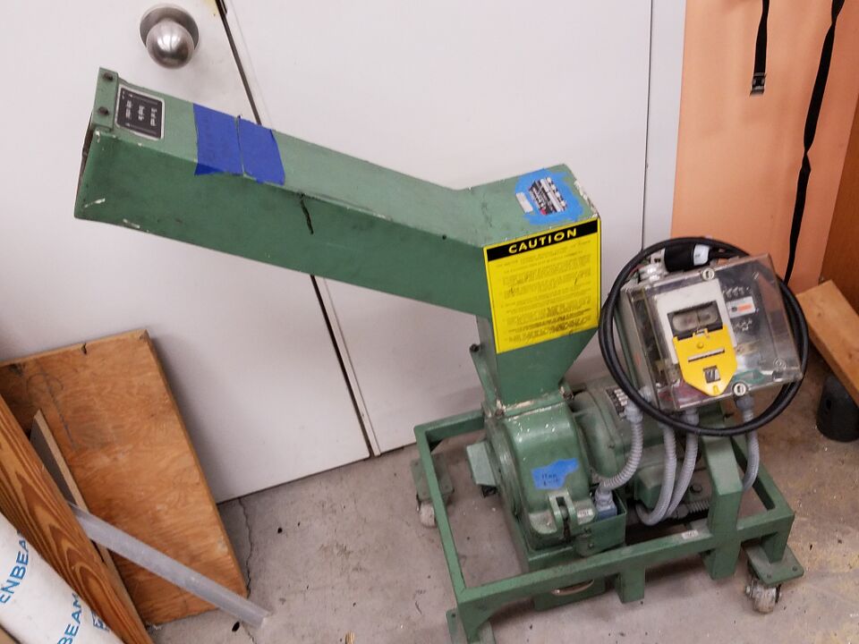 File:Wood chipper.jpg