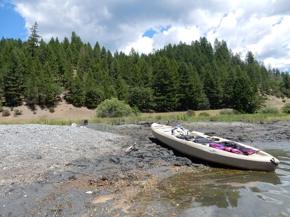 File:Ruthlakekayak1312.JPG