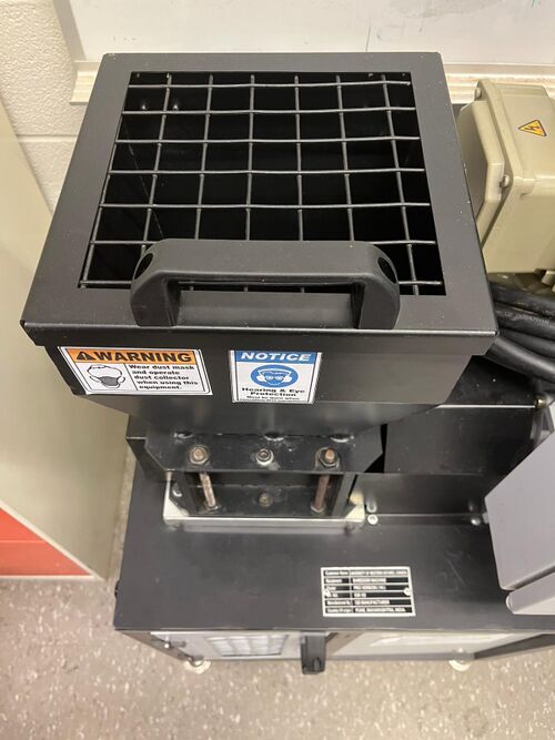 File:Closed Hopper Lid.jpg