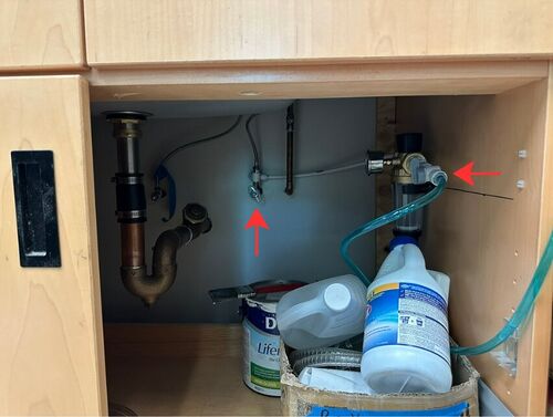 Water valves that must be opened before using the WAZER. Pressure gauge must also be checked.