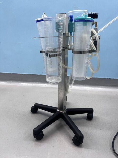 File:Suction bottles 1.jpg