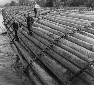 330px-Columbia_Log_Raft.jpg