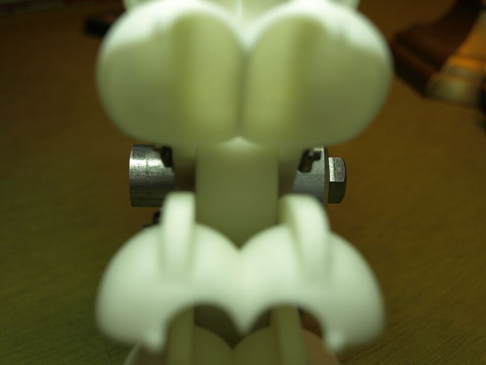 File:MH axle.JPG