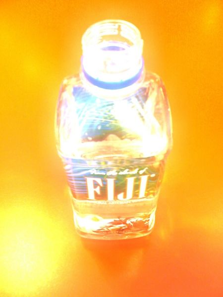 File:Golden water bottle.jpg