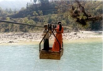 330px-Aerial_ropeways_Nepal_Tuin.jpg