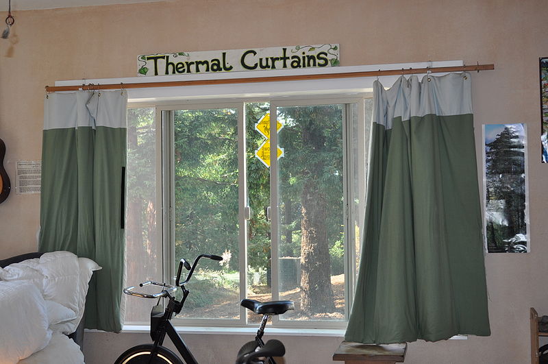 File:Curtains Awesome 2011.JPG