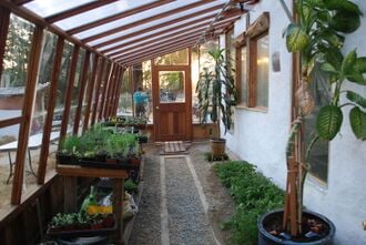330px-CCAT_Greenhouse_backwall.JPG