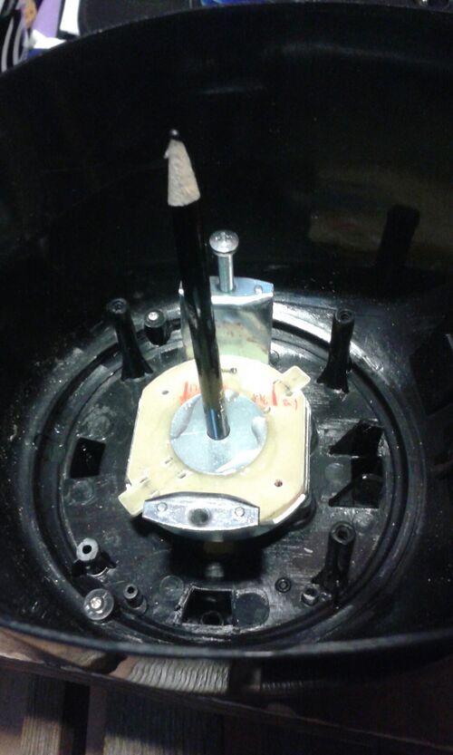 File:Fender Washer w Pencil.jpg