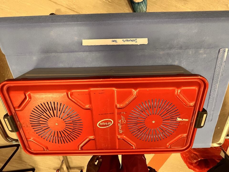 Instrument tray, view 1