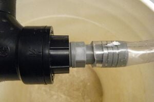 330px-Connection_Right.JPG