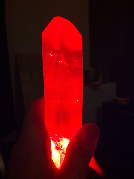 File:Red Quartz Crystal.jpg