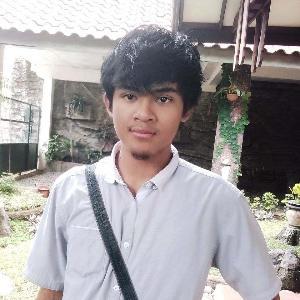 File:Krisna+Profile.jpg